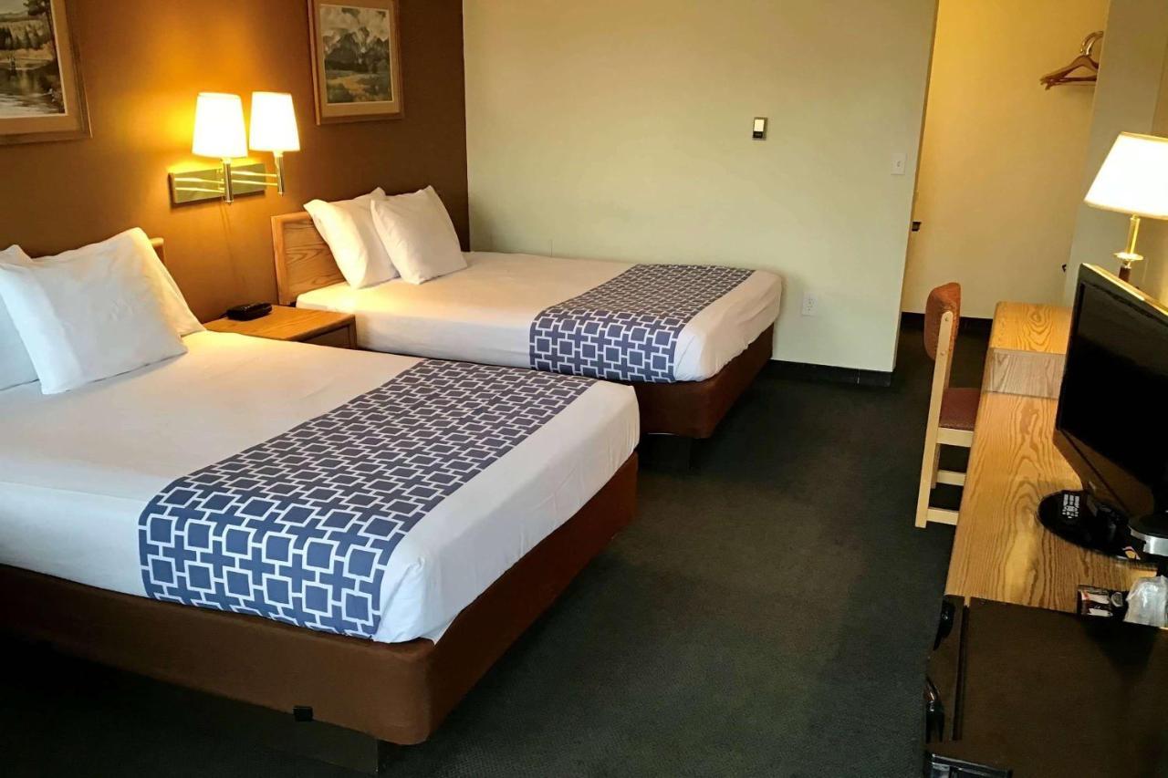 Travelodge By Wyndham Powell Buitenkant foto