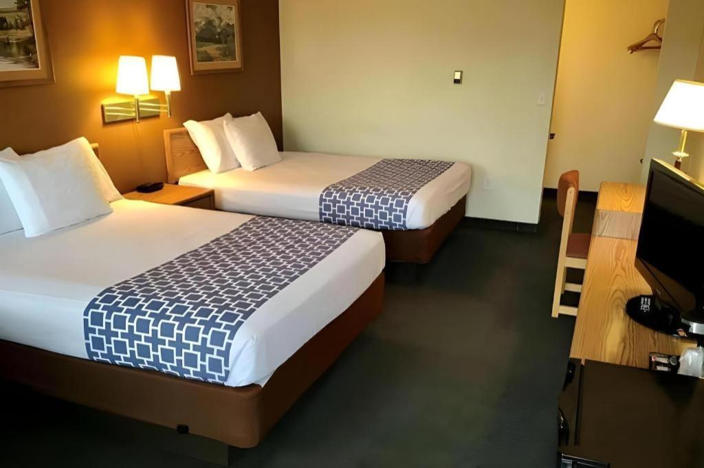 Travelodge By Wyndham Powell Buitenkant foto