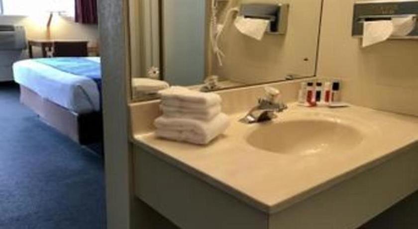 Travelodge By Wyndham Powell Buitenkant foto